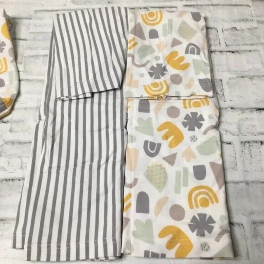 NWT NORDSTROM Geo Blocks 2-Pack Car Seat & Nursing‎ Covers